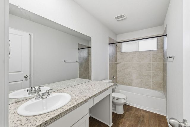 15606 Smoky Honeyeater, San Antonio, TX 78253