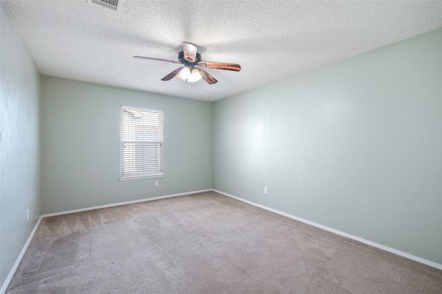 905 Elizabeth Drive, Lewisville, TX 75067