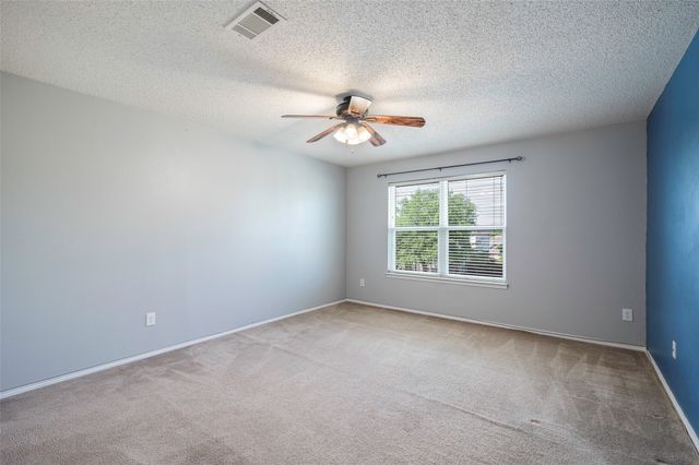 905 Elizabeth Drive, Lewisville, TX 75067