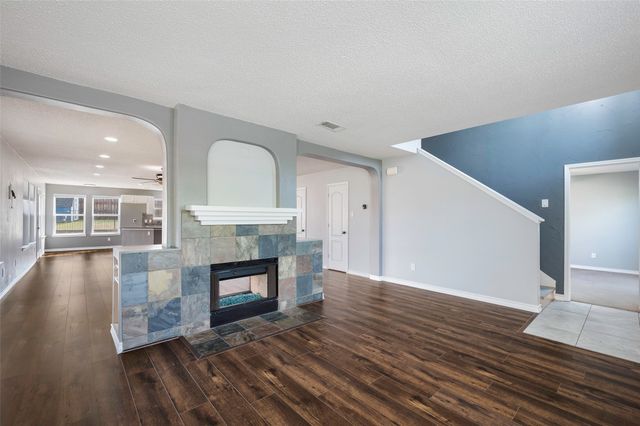 905 Elizabeth Drive, Lewisville, TX 75067