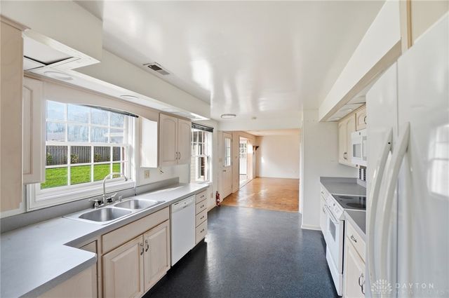 1212 Laurelwood Road, Kettering, OH 45409