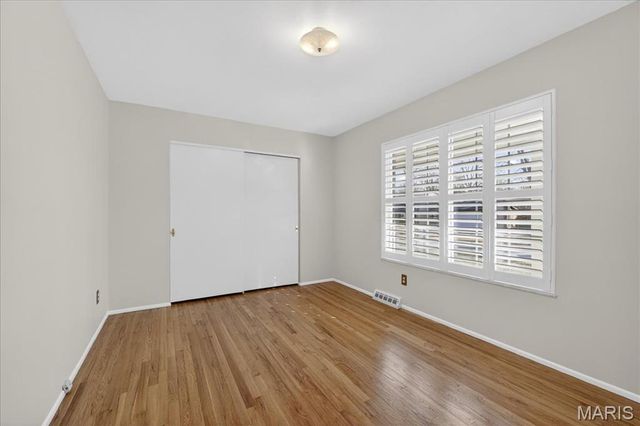 1011 Ferngate Lane, Creve Coeur, MO 63141