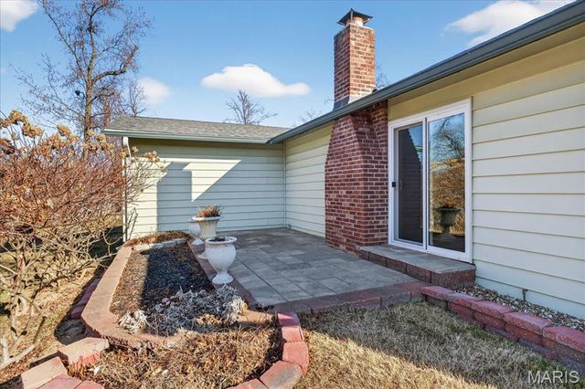 1011 Ferngate Lane, Creve Coeur, MO 63141