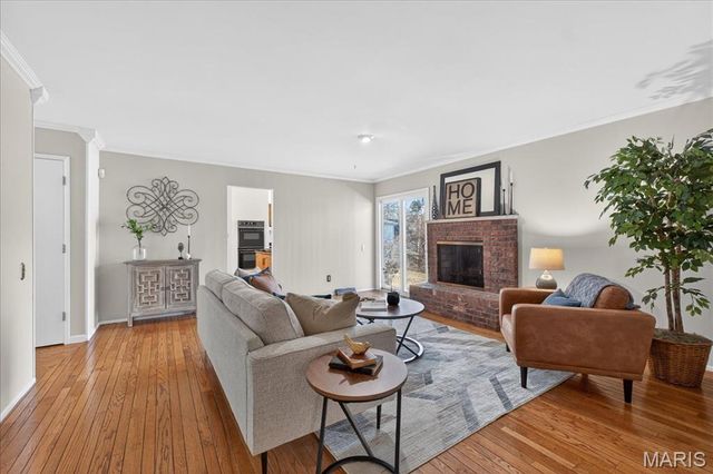 1011 Ferngate Lane, Creve Coeur, MO 63141