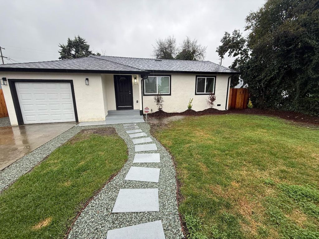 2874 Raymond Ave, Stockton, CA 95203