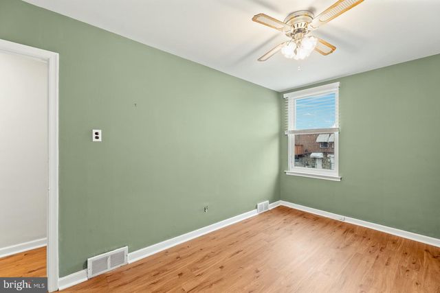 1629 E COMLY ST, Philadelphia, PA 19149