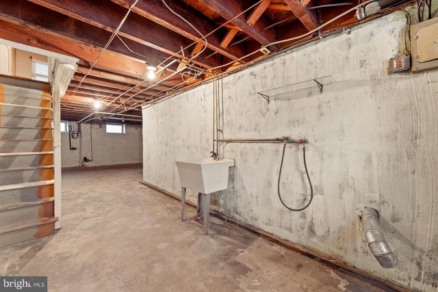 1629 E COMLY ST, Philadelphia, PA 19149