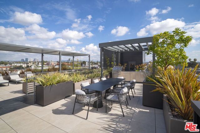 3688 Overland Avenue 616, Los Angeles, CA 90034