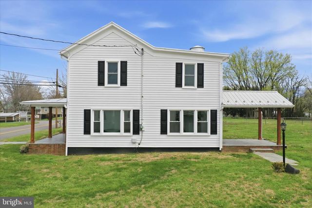 333 HONEYVILLE AVE, Stanley, VA 22851