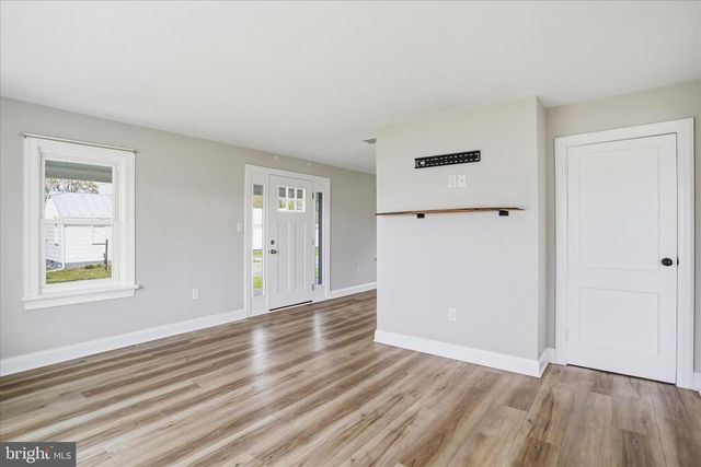 333 HONEYVILLE AVE, Stanley, VA 22851