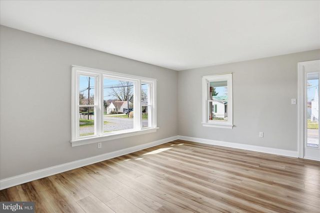 333 HONEYVILLE AVE, Stanley, VA 22851