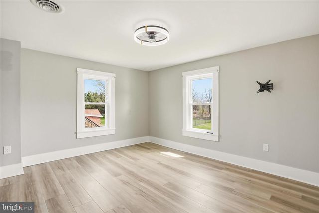 333 HONEYVILLE AVE, Stanley, VA 22851