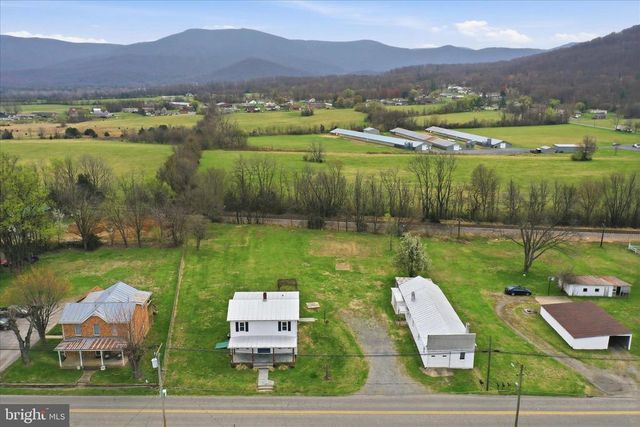 333 HONEYVILLE AVE, Stanley, VA 22851