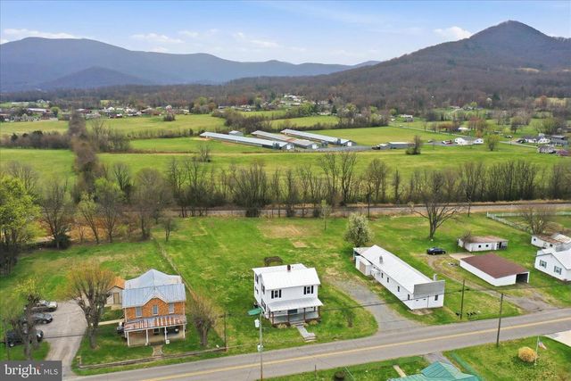 333 HONEYVILLE AVE, Stanley, VA 22851