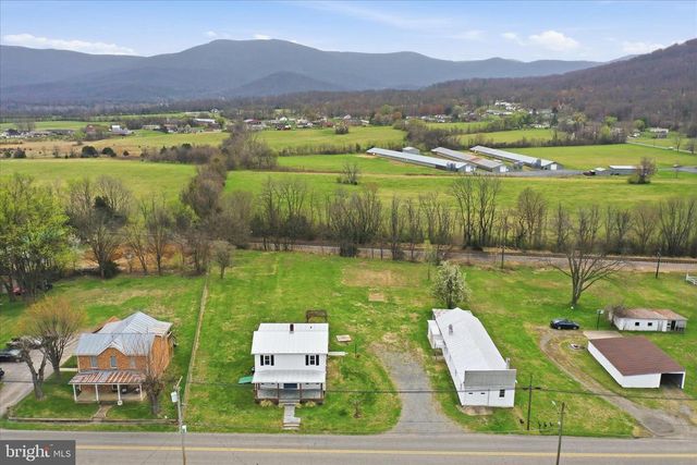 333 HONEYVILLE AVE, Stanley, VA 22851