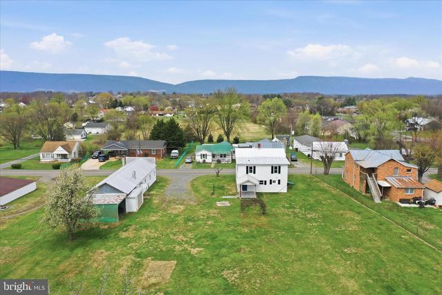 333 HONEYVILLE AVE, Stanley, VA 22851