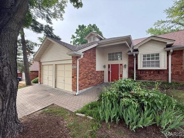 12910 Autumn View Drive, St Louis, MO 63146