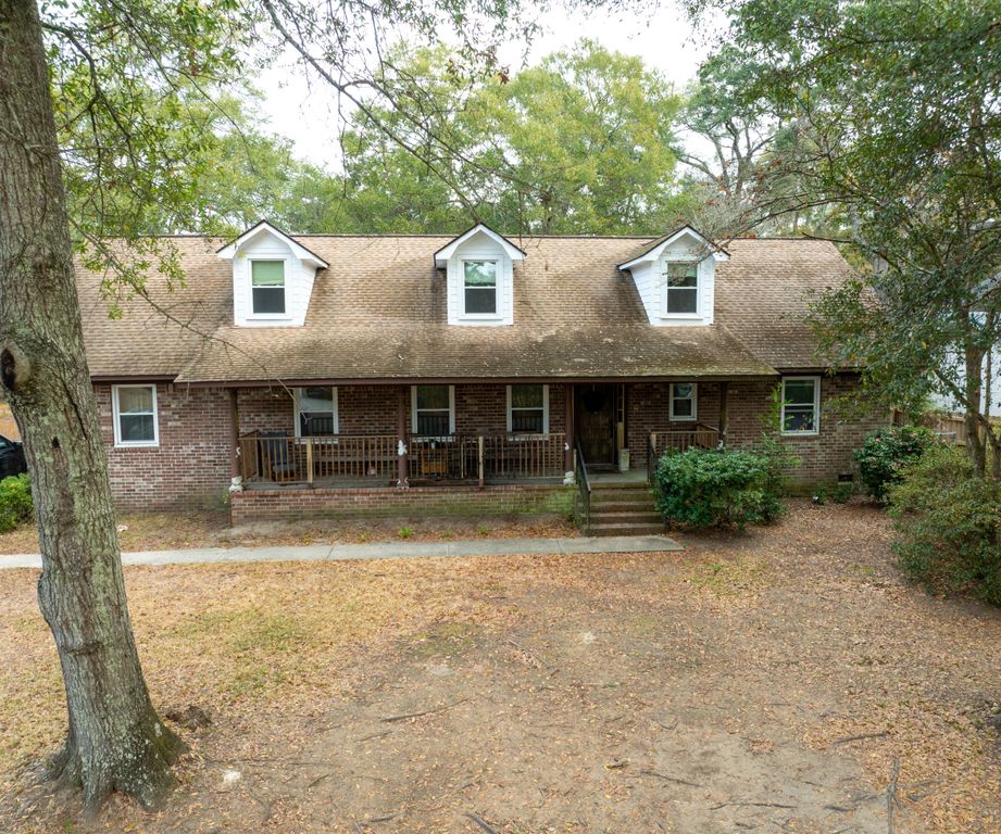 Image 1 of property listing at 746 Tallwood Road, Charleston, SC 29412