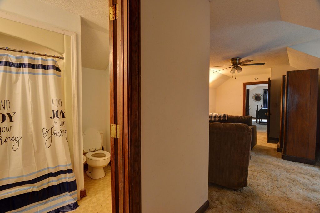 Image 15 of property listing at 746 Tallwood Road, Charleston, SC 29412