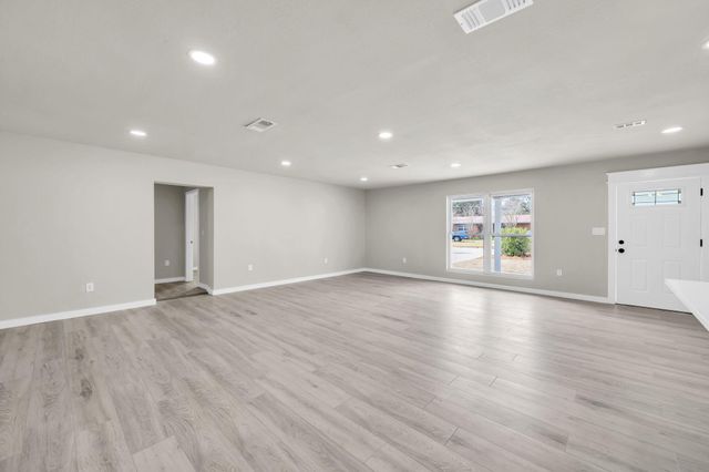 119 NE Fulmar Circle, Fort Walton Beach, FL 32548