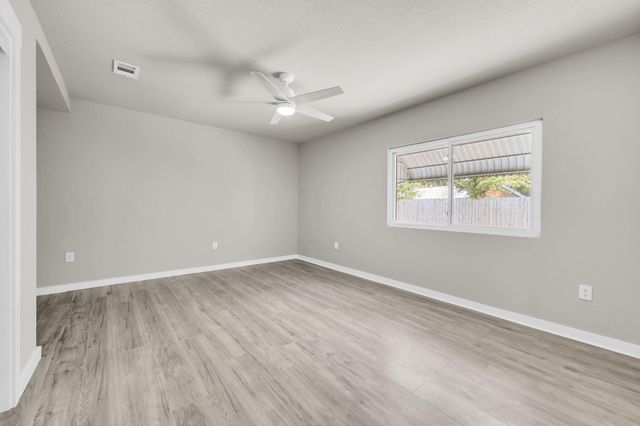 119 NE Fulmar Circle, Fort Walton Beach, FL 32548