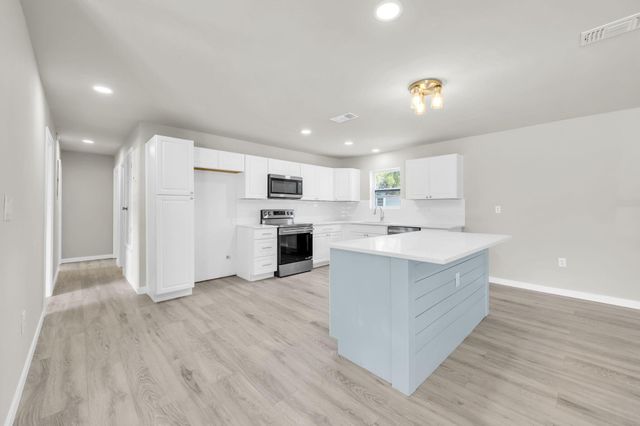 119 NE Fulmar Circle, Fort Walton Beach, FL 32548