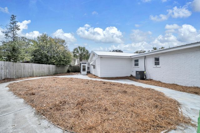 119 NE Fulmar Circle, Fort Walton Beach, FL 32548