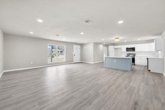 119 NE Fulmar Circle, Fort Walton Beach, FL 32548