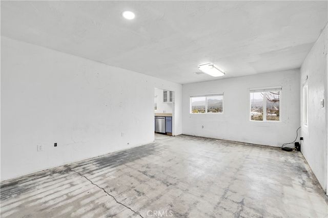 7124 Wall Street, Yucca Valley, CA 92284