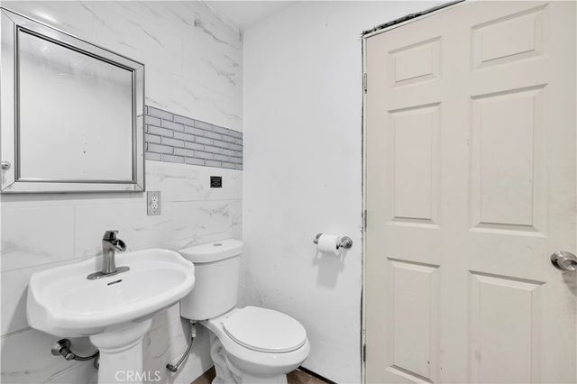 7124 Wall Street, Yucca Valley, CA 92284