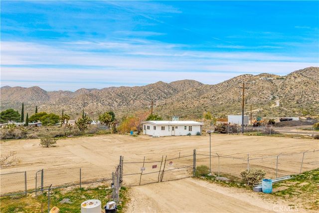 7124 Wall Street, Yucca Valley, CA 92284