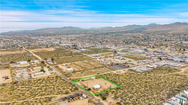 7124 Wall Street, Yucca Valley, CA 92284
