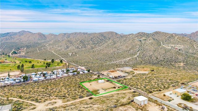 7124 Wall Street, Yucca Valley, CA 92284