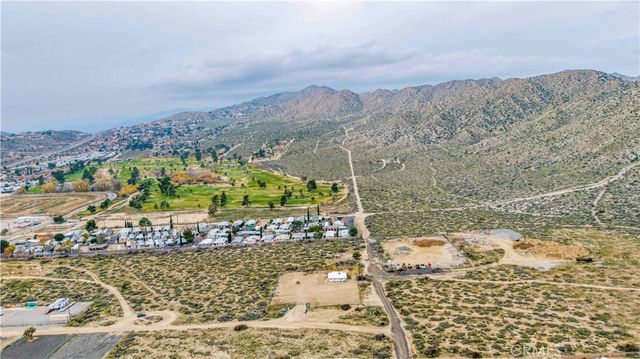 7124 Wall Street, Yucca Valley, CA 92284