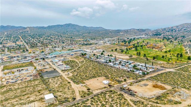 7124 Wall Street, Yucca Valley, CA 92284