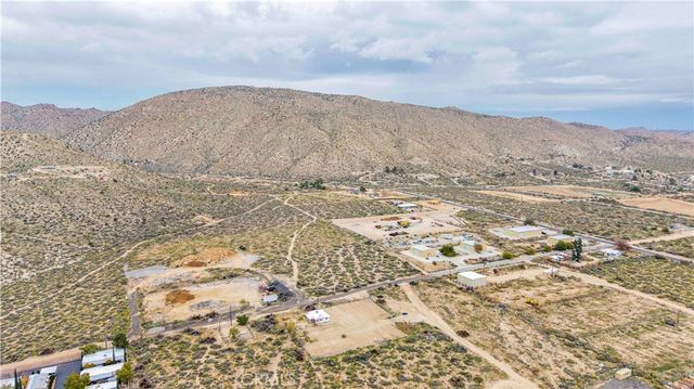 7124 Wall Street, Yucca Valley, CA 92284