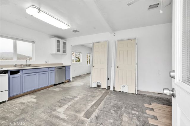 7124 Wall Street, Yucca Valley, CA 92284