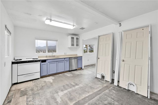 7124 Wall Street, Yucca Valley, CA 92284