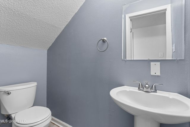 2804 Beachview Drive, Ocean Springs, MS 39564