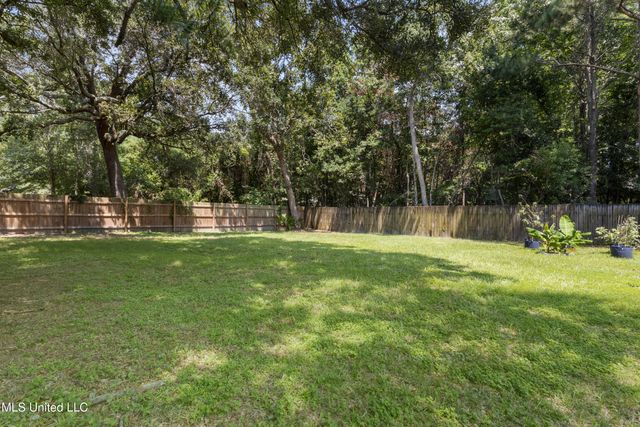 2804 Beachview Drive, Ocean Springs, MS 39564