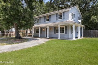 2804 Beachview Drive, Ocean Springs, MS 39564