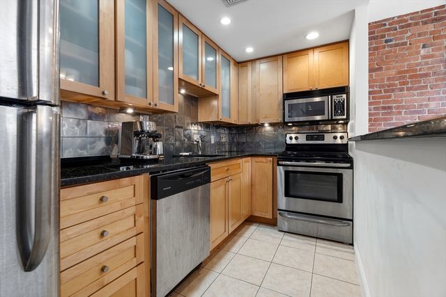 79 Gainsborough St 103, Boston, MA 02115