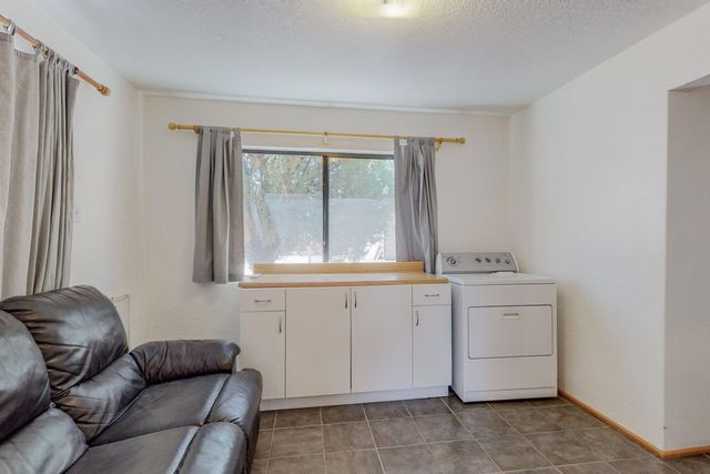 1321 LOBO Place NE, Albuquerque, NM 87106