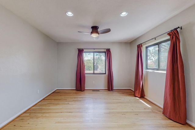 1321 LOBO Place NE, Albuquerque, NM 87106