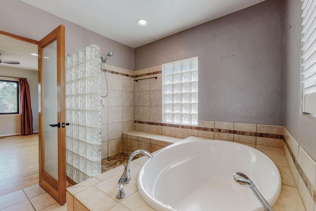 1321 LOBO Place NE, Albuquerque, NM 87106