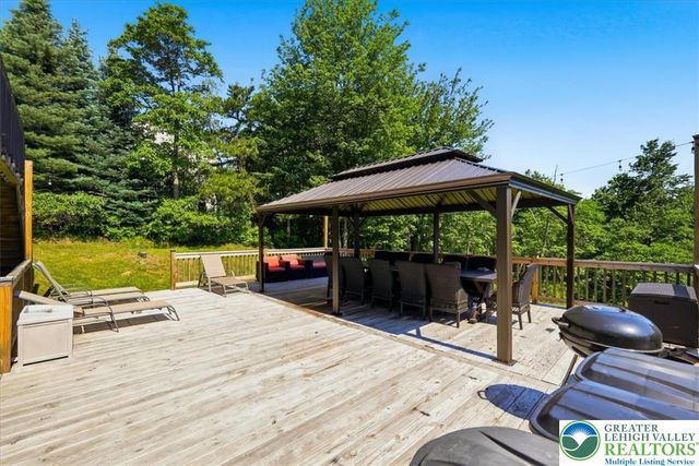 1091 Clover Road, Tunkhannock Twp, PA 18334