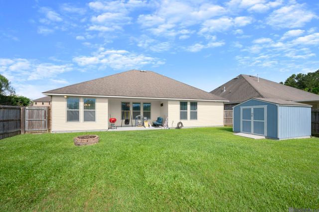 36987 Oak View Ln, Denham Springs, LA 70706