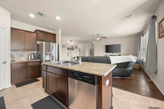 36987 Oak View Ln, Denham Springs, LA 70706