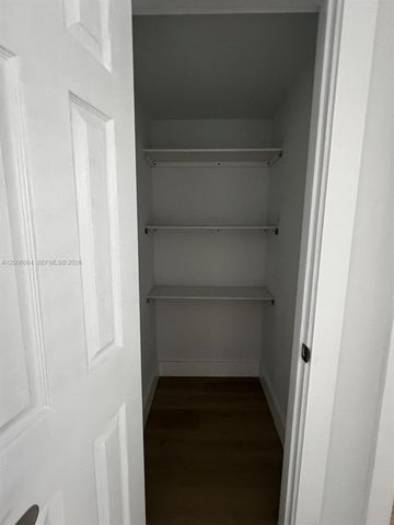 2041 NW 2nd St 2041, Miami, FL 33125