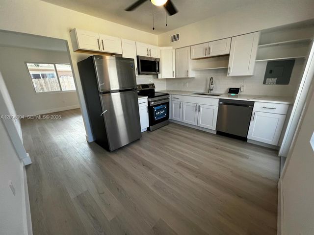 2041 NW 2nd St 2041, Miami, FL 33125